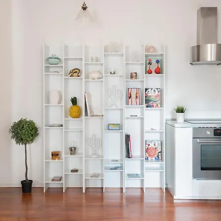 White & Beauty In Center Apartman